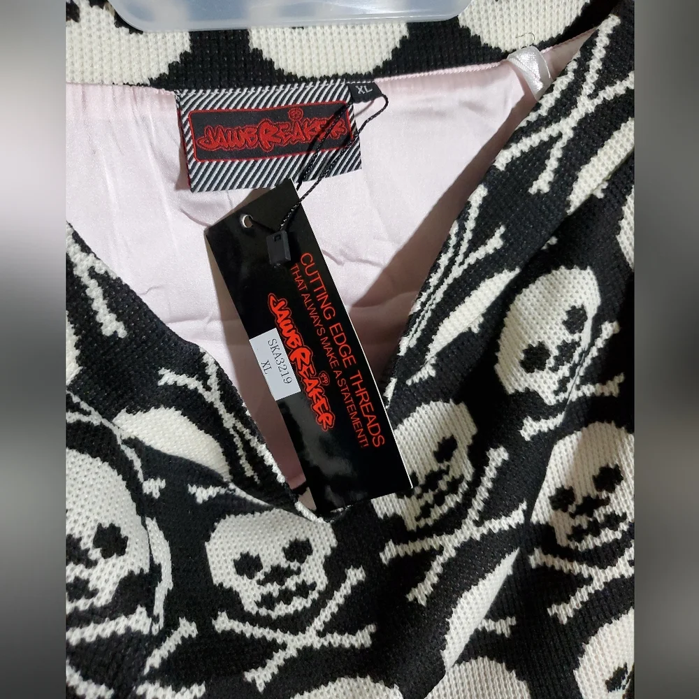 Jawbreaker knitted skull skirt - Picture 8 of 10